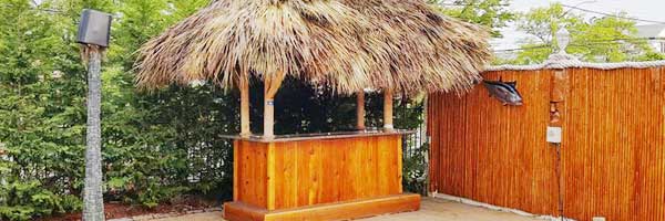 tiki-bar